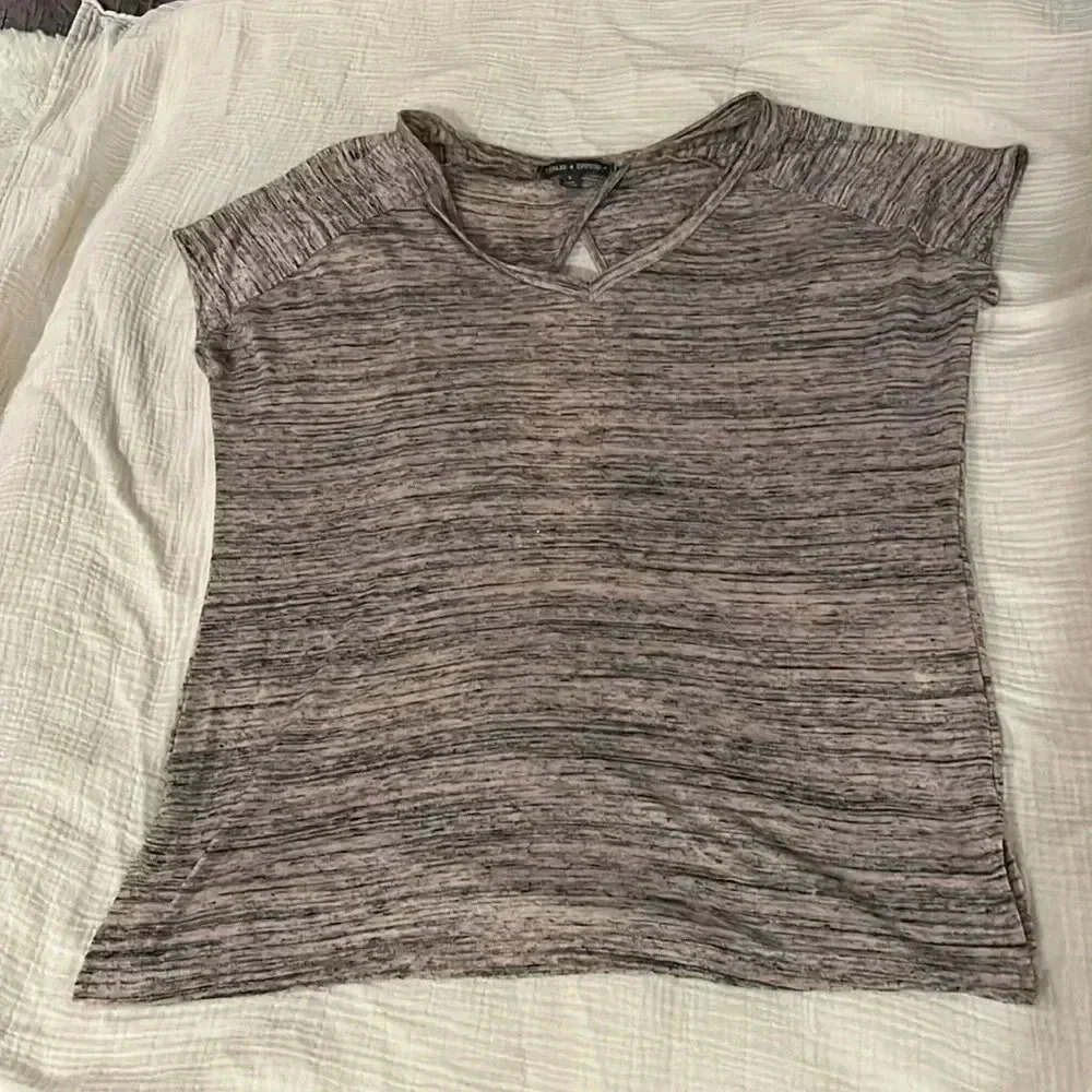 THREADS 4 THOUGHT Open Back T-shirt | Small | Pink and Black
